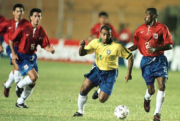 Romario-foi-destaque-na-goleada-do-Brasil-por-5x0-na-costa-rica-na-estreia-da-copa-america-1997 As estreias do Brasil na Copa América que anteciparam o título