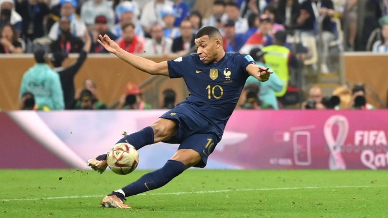 mbappe-empata-para-franca-contra-Argentina-final-copa-2022 Copa do Mundo: Brasil e Alemanha, as únicas seleções com três finais consecutivas