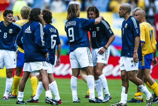 Eliminação Argentina Copa do Mundo 2002 Batistuta Crespo chorando Suécia.