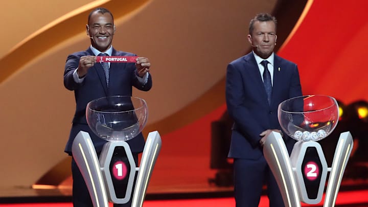 Cafu e Lothar Matthäus juntos no sorteio dos grupos da Copa do Mundo FIFA 2022 Catar
